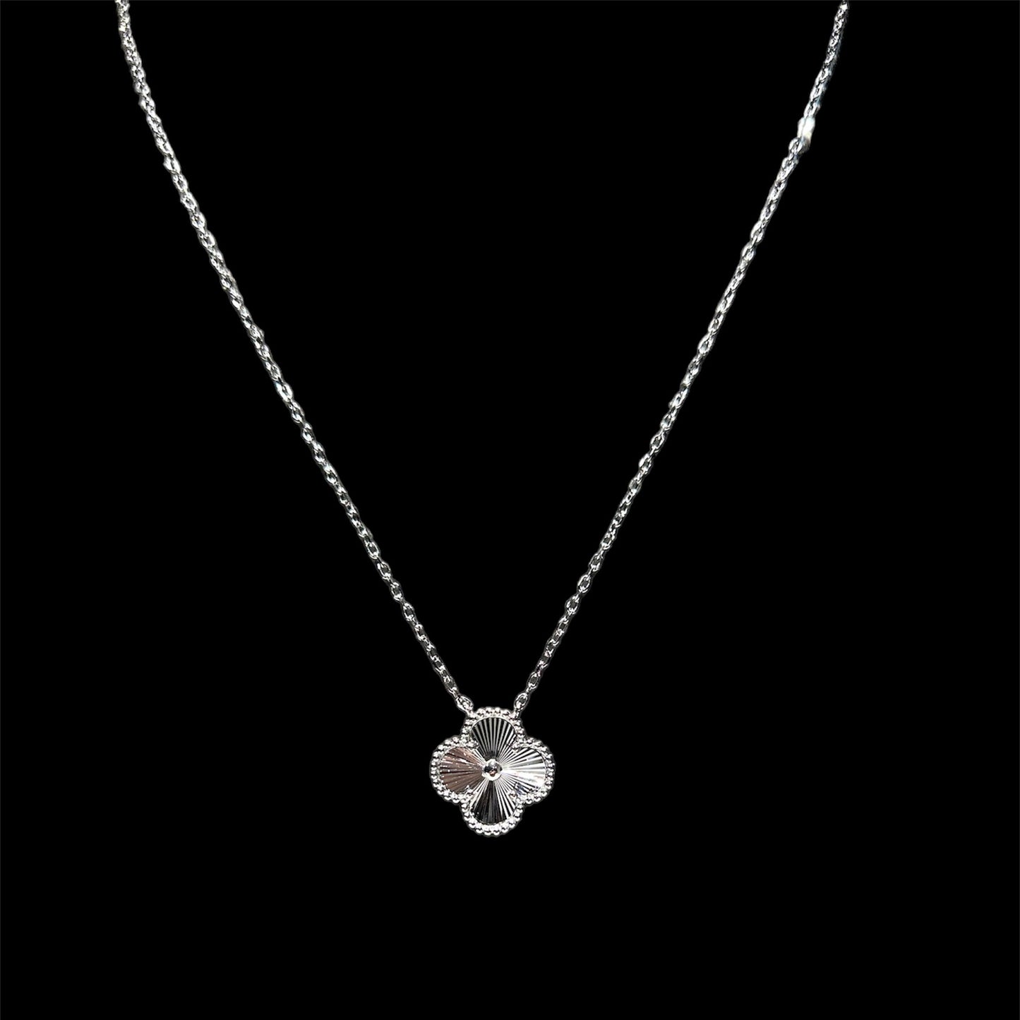 Single V/C Necklace