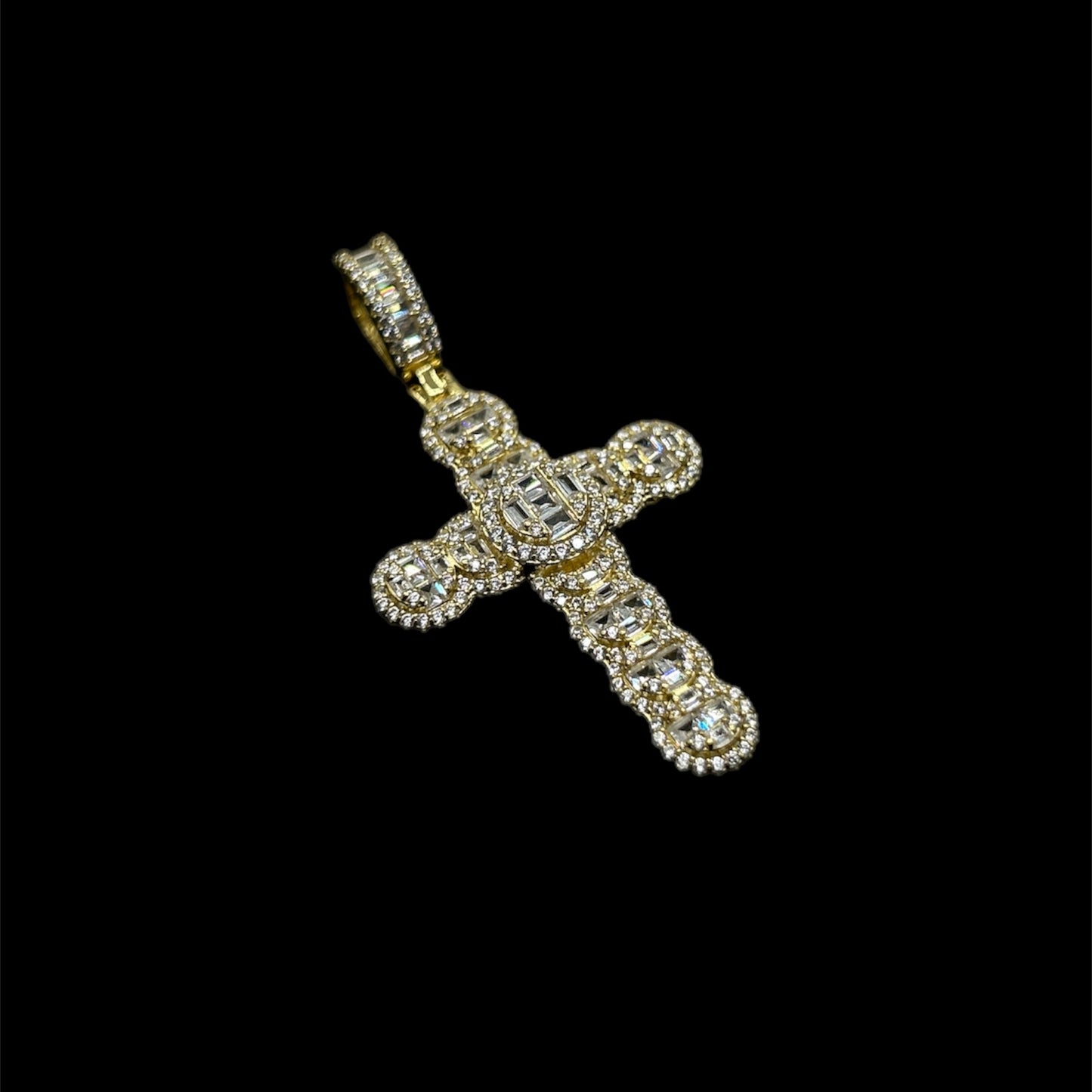 Circle Design Cross Gold