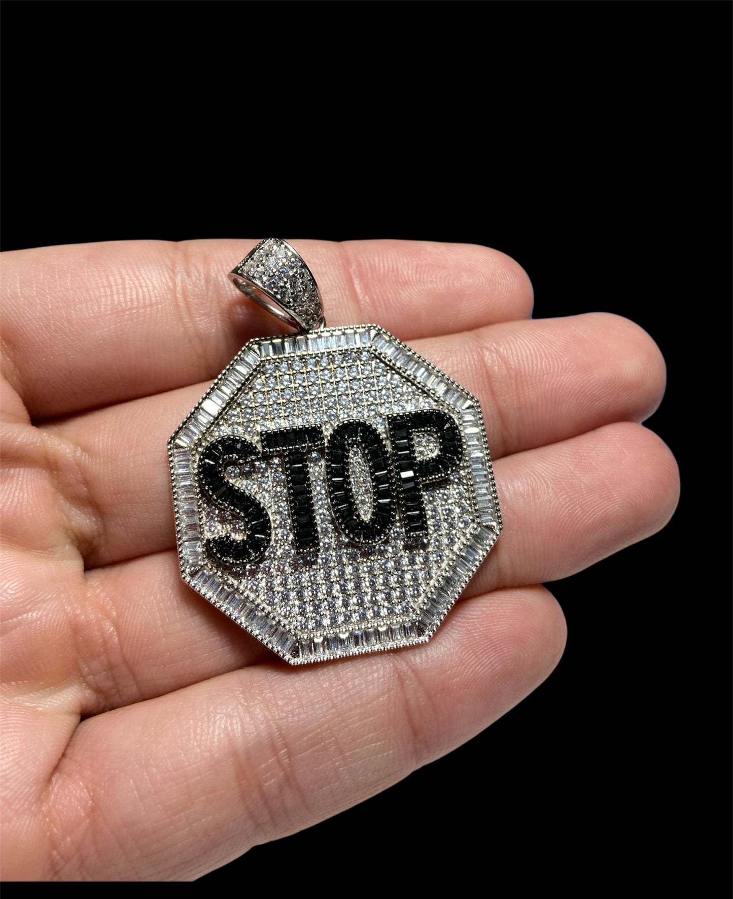 Pendant STOP