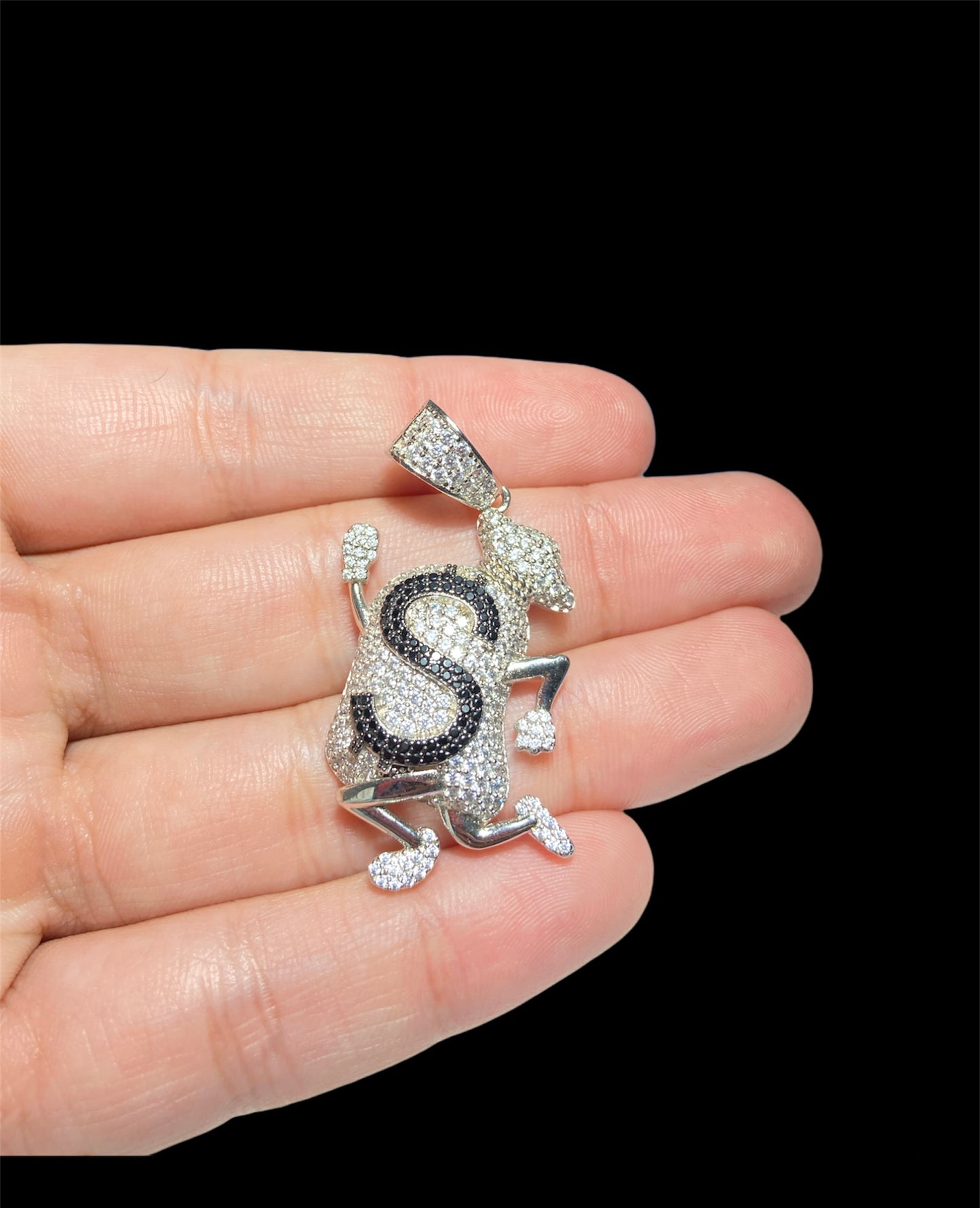 Pendant “MONEY RUNNING”