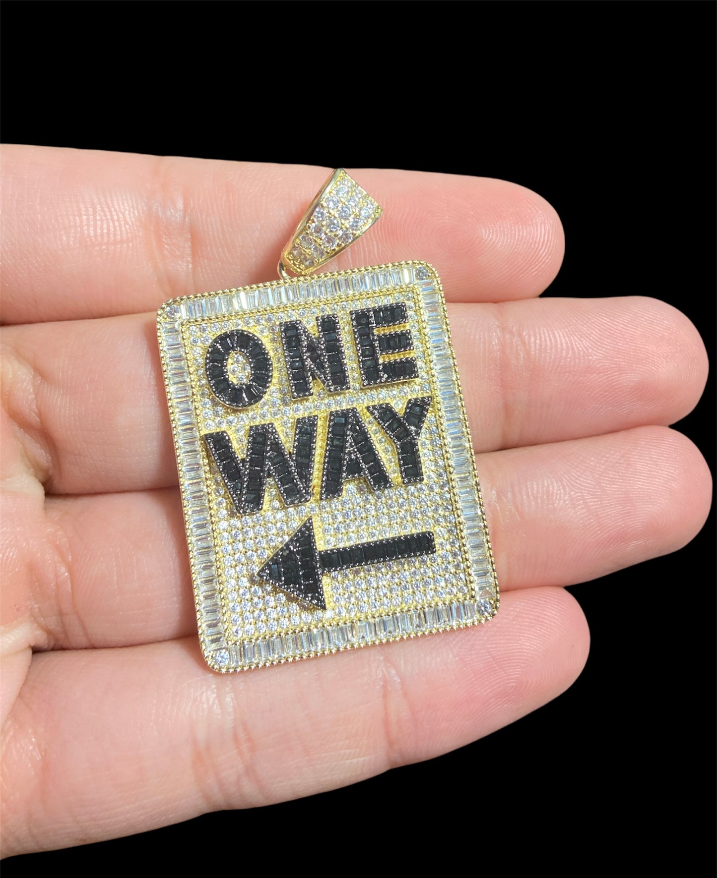 Pendant “ONE WAY”