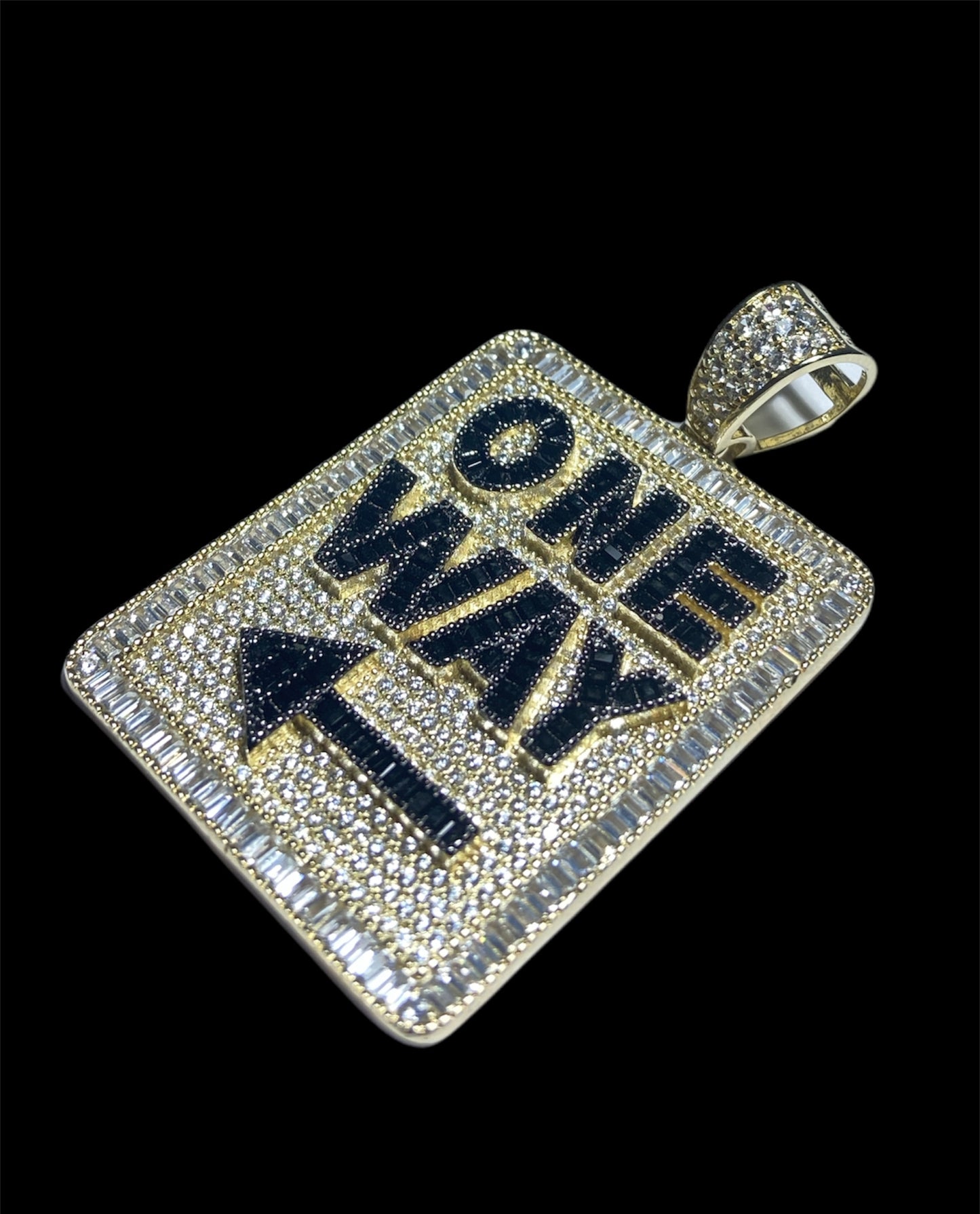 Pendant “ONE WAY”
