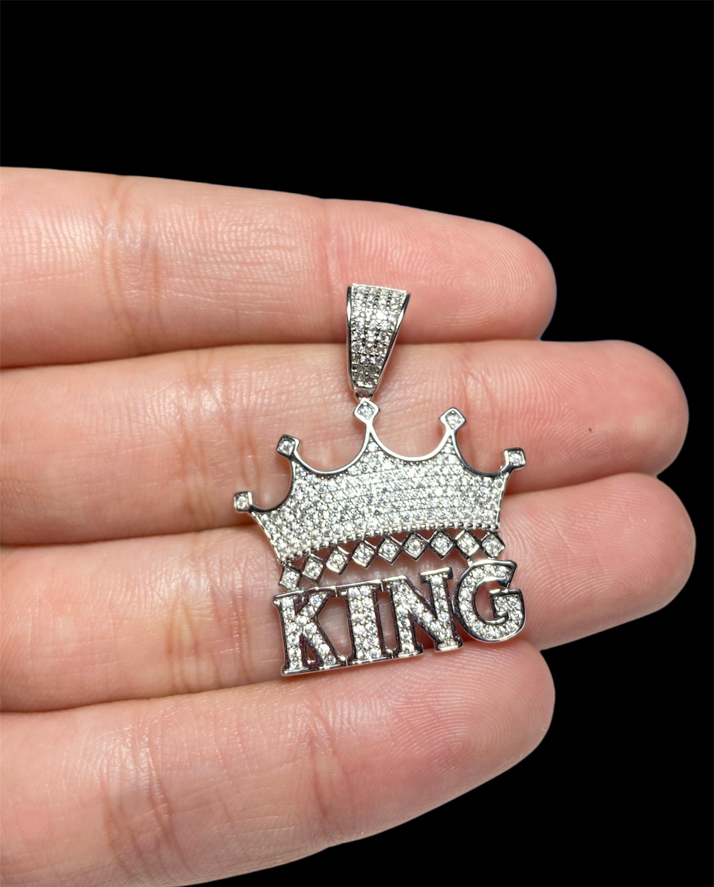Pendant de “King” Silver Color