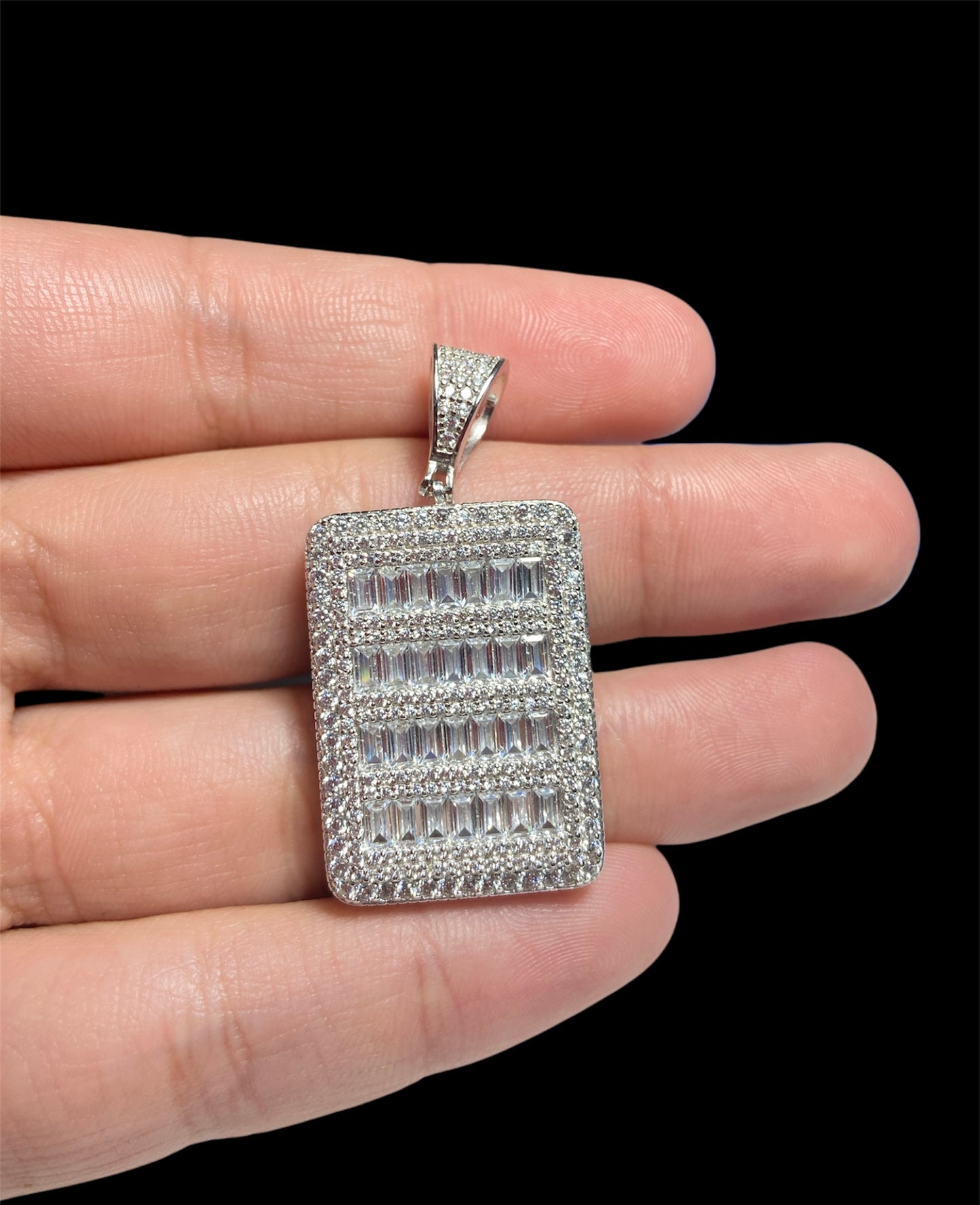 Pendant Dog Tag Baguettes