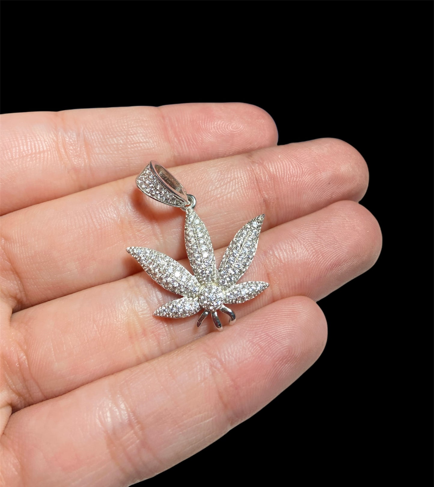 Pendant De Mari Silver Color