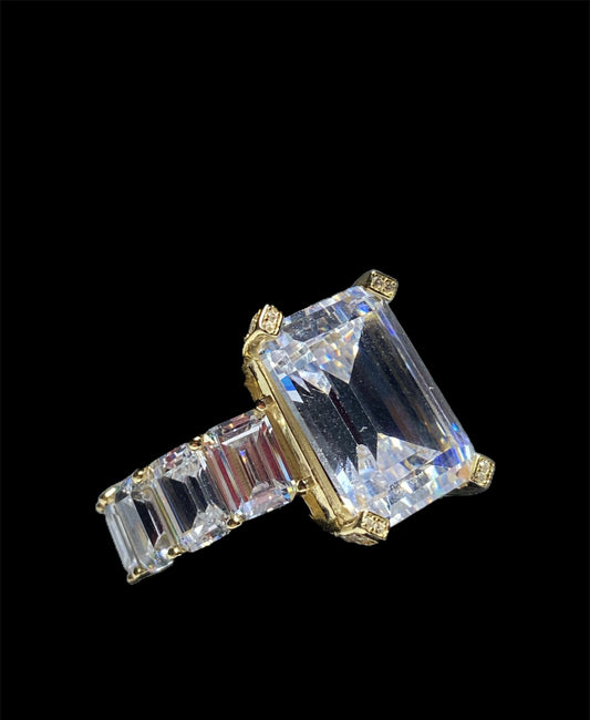 EXCLUSIVE CUT RING MODEL 018