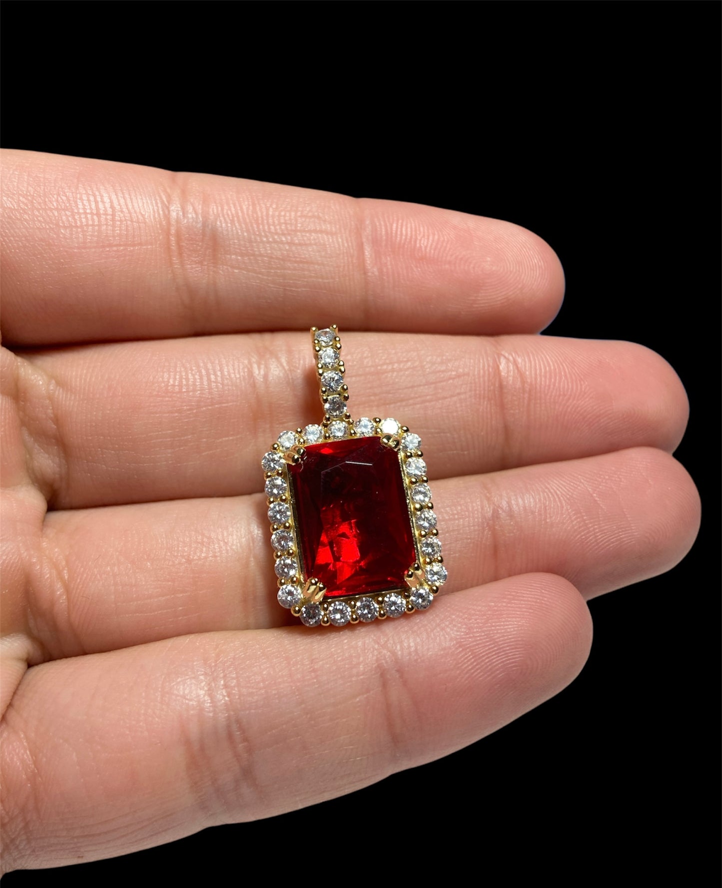 Pendant Ruby