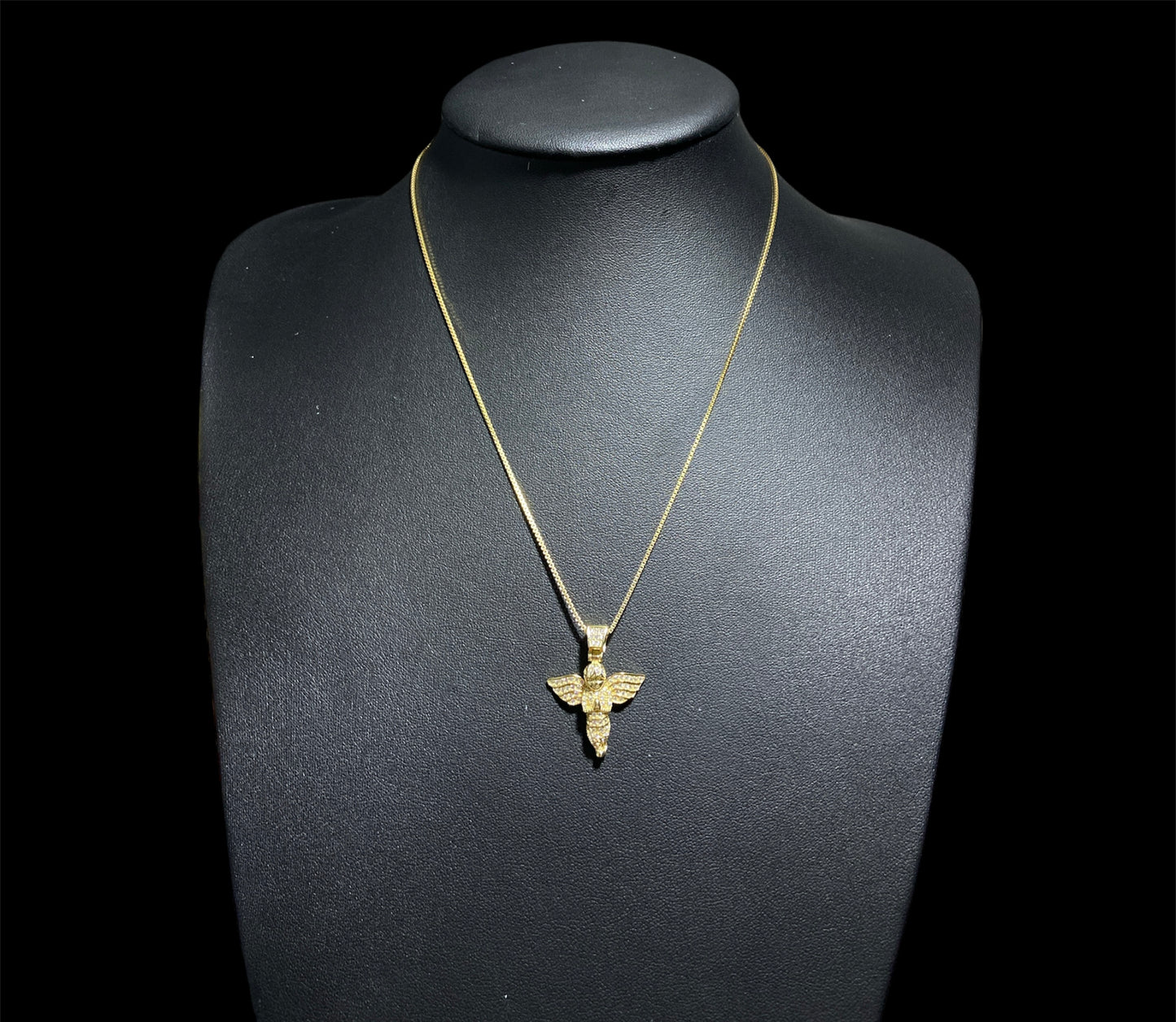 Pendant de Angel Cadena Incluida