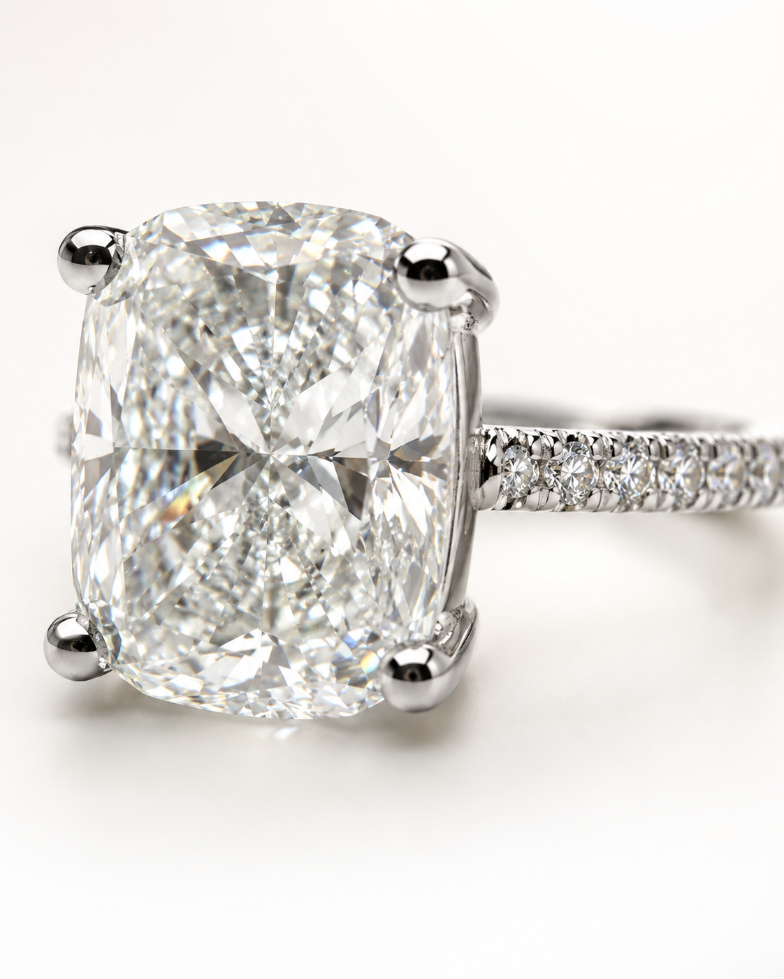 Cushion Cut Engagement Ring l 2.02 carats 10k White Gold