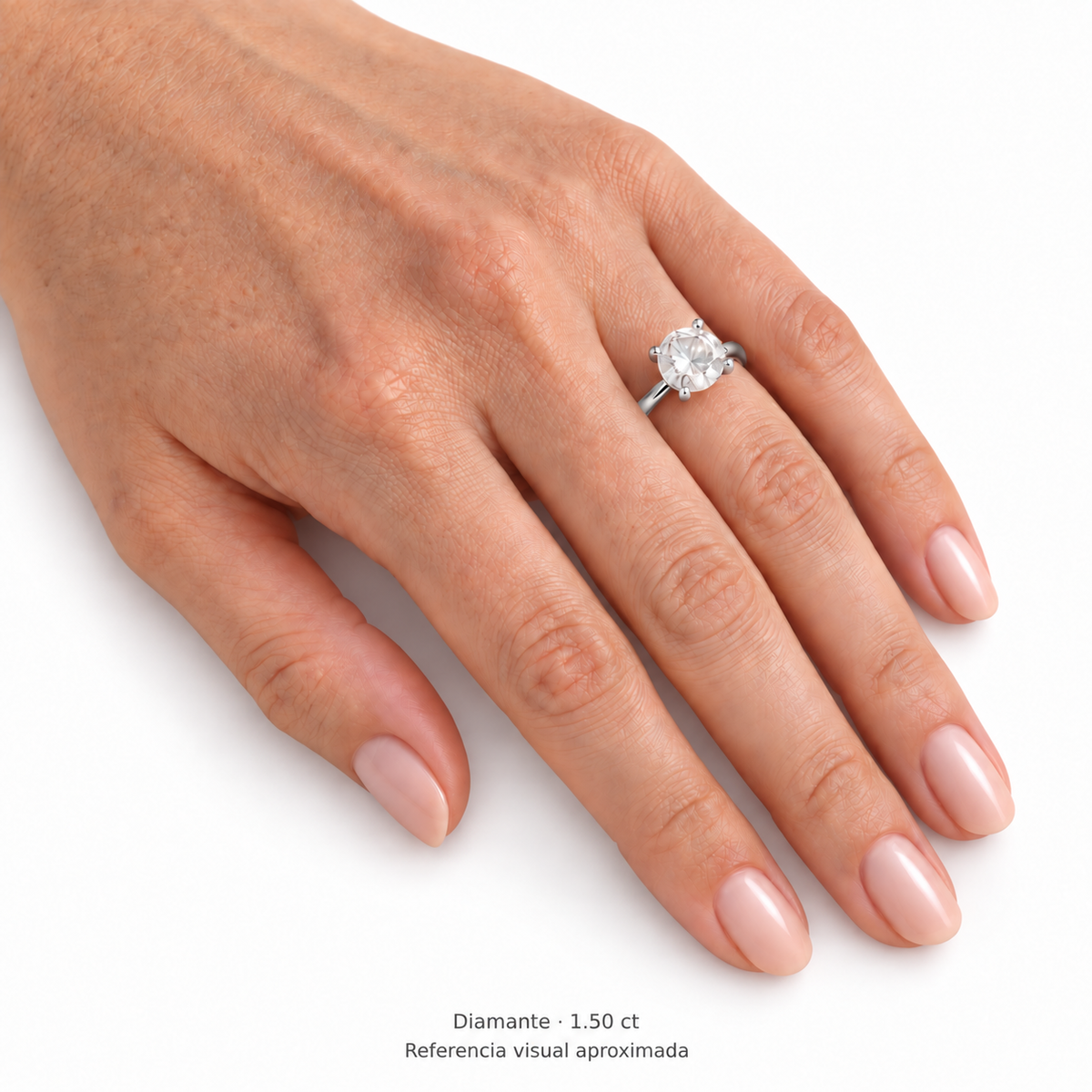 Legacy Round — 1.50 ct — White Gold — mano, referencia visual aproximada — fondo blanco uniforme