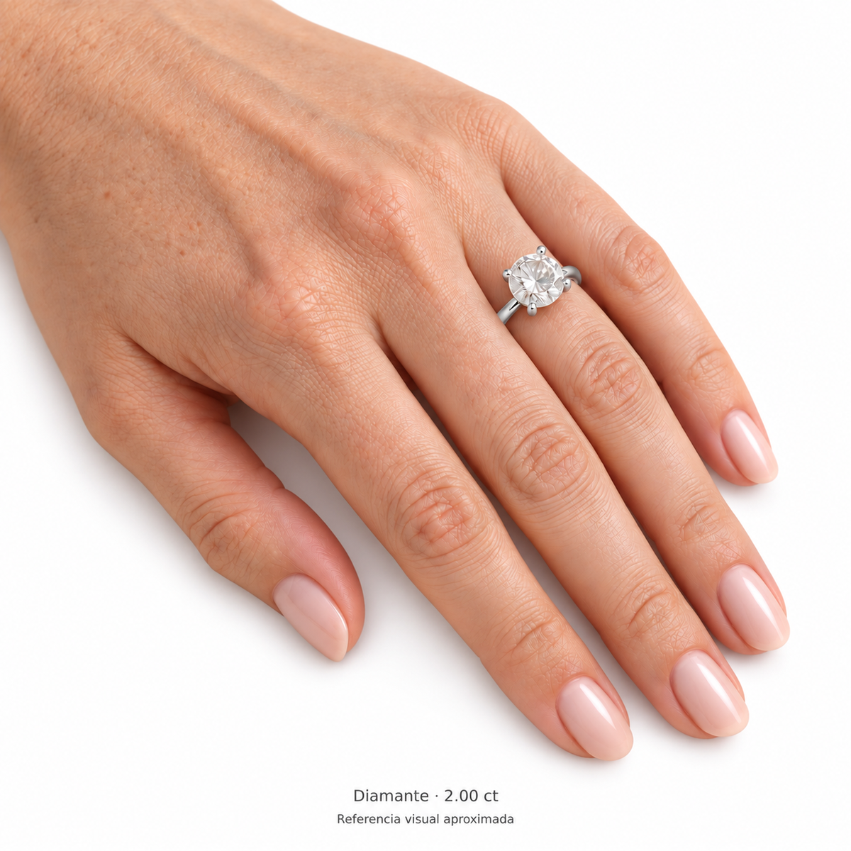 Legacy Round — 2.00 ct — White Gold — mano, referencia visual aproximada — fondo blanco uniforme